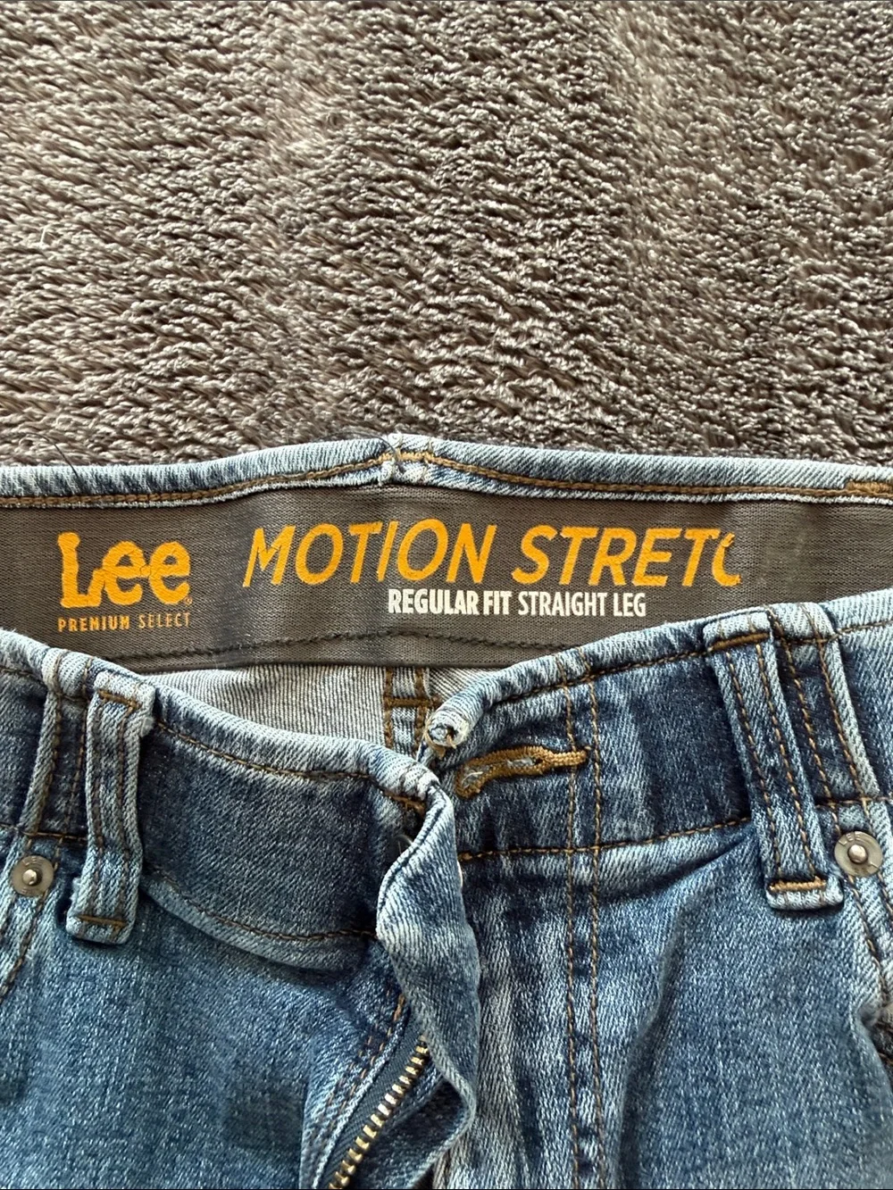 Lee Men’s Medium Blue Straight Jeans
